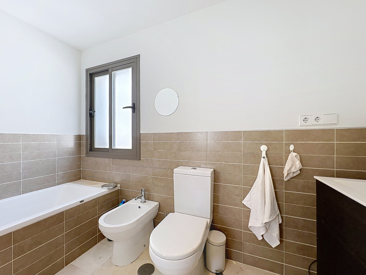 3 Bed Apartment for sale in Casares Costa Del Sol, Málaga, Spain