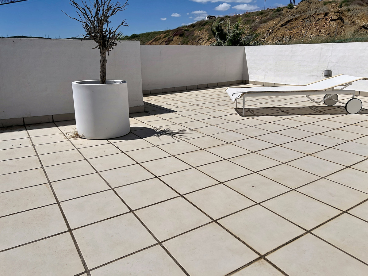 3 Bed Apartment for sale in Casares Costa Del Sol, Málaga, Spain
