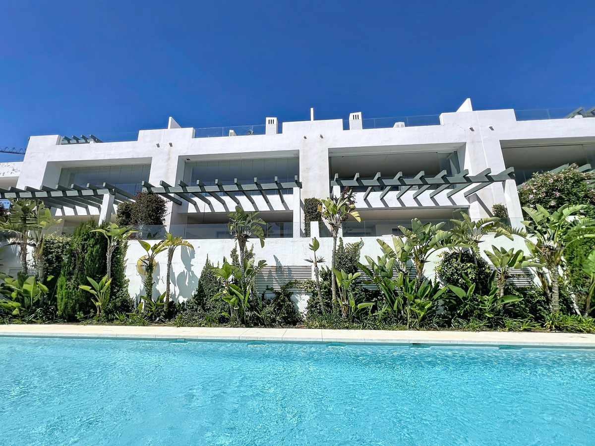 3 Bed Apartment for sale in Casares Costa Del Sol, Málaga, Spain