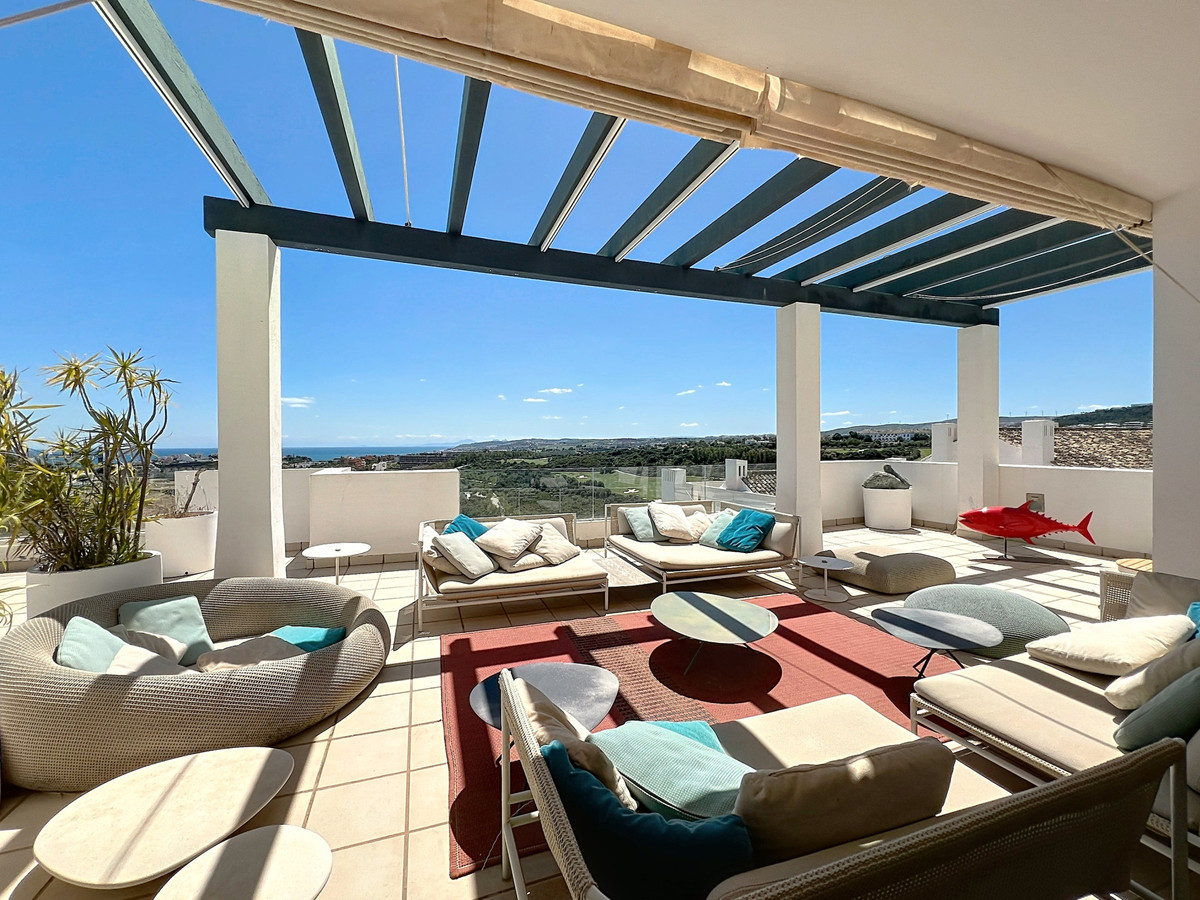 3 Bed Apartment for sale in Casares Costa Del Sol, Málaga, Spain