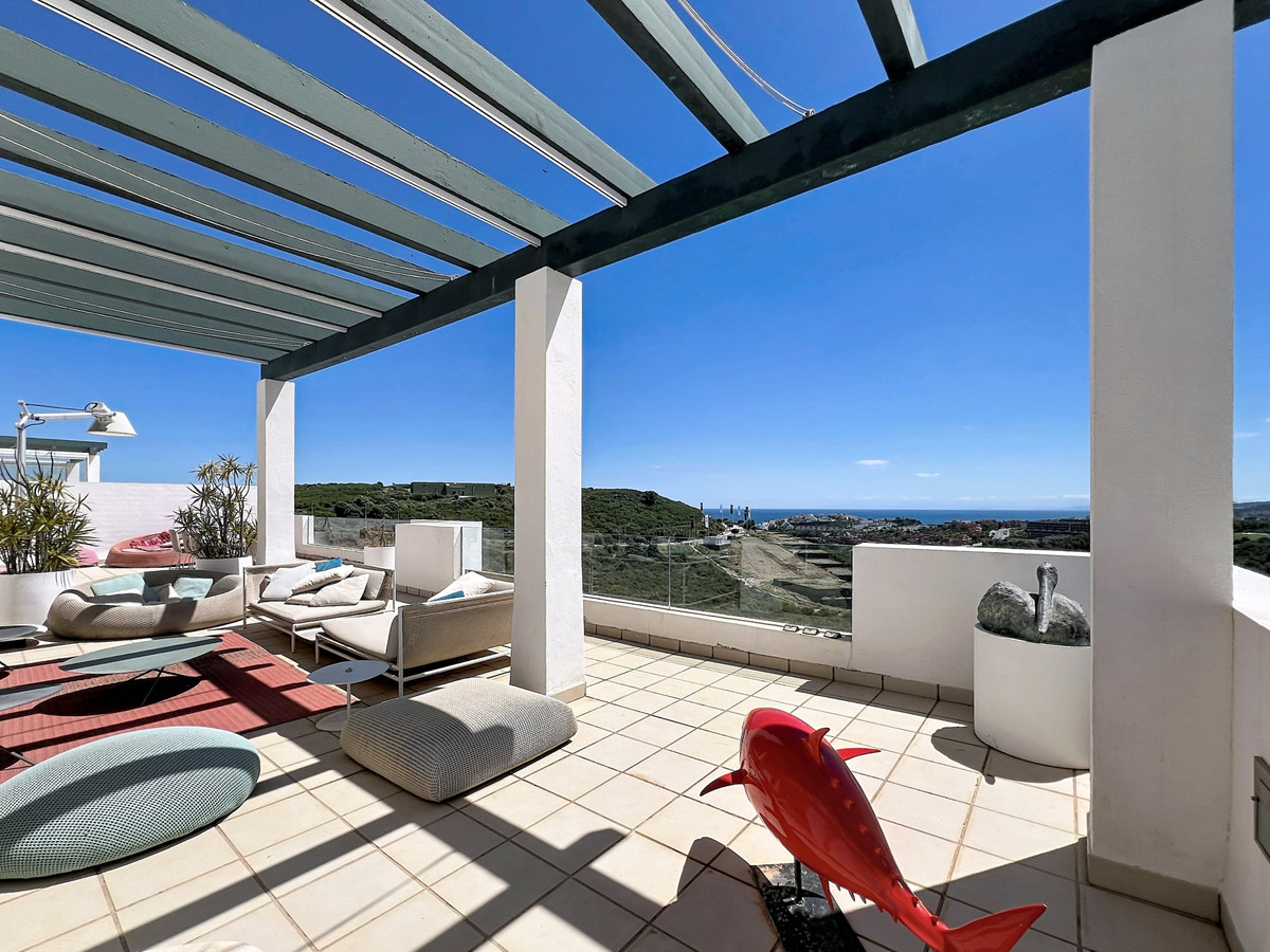 3 Bed Apartment for sale in Casares Costa Del Sol, Málaga, Spain