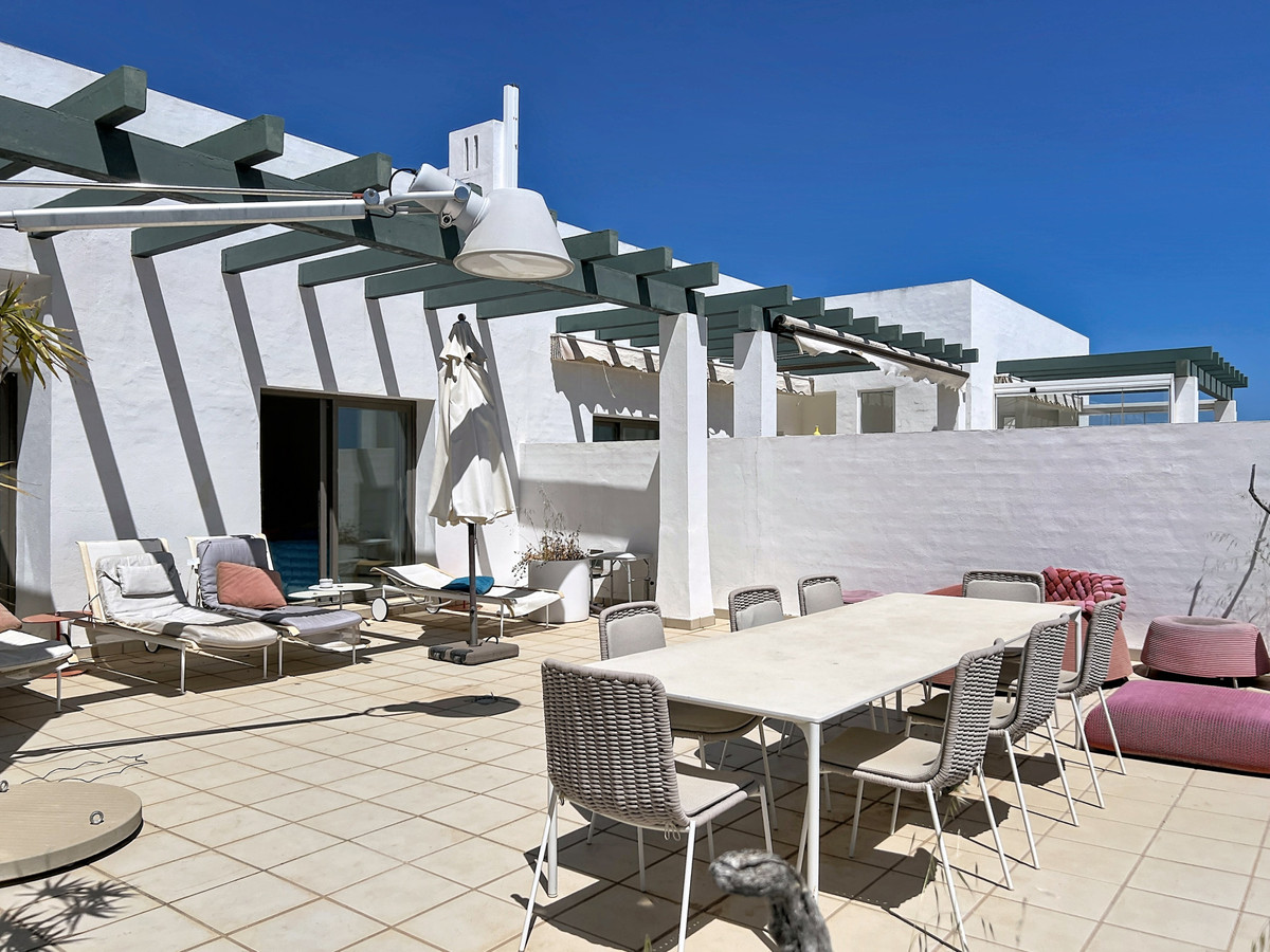 3 Bed Apartment for sale in Casares Costa Del Sol, Málaga, Spain