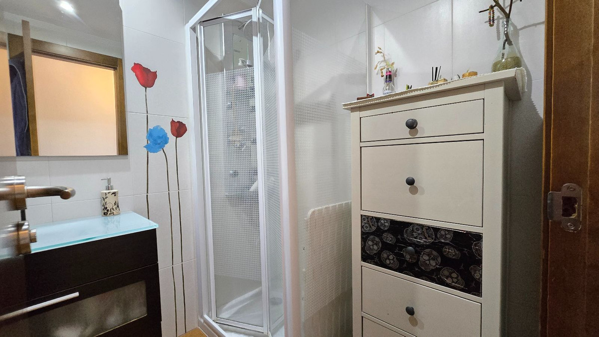 Se vende Apartamento Planta Baja de 3 dormitorios en Costa Del Sol, Málaga, España