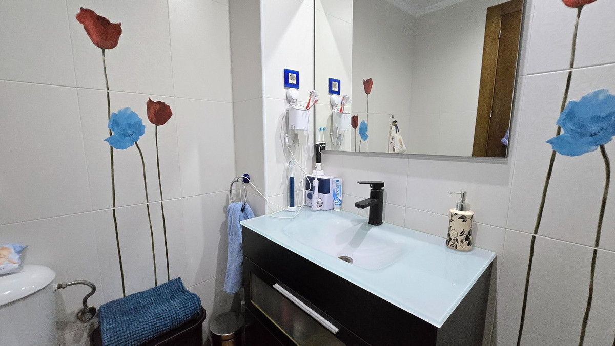 Se vende Apartamento Planta Baja de 3 dormitorios en Costa Del Sol, Málaga, España