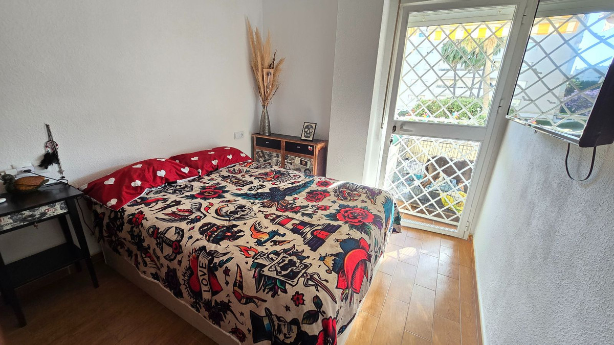 Se vende Apartamento Planta Baja de 3 dormitorios en Costa Del Sol, Málaga, España