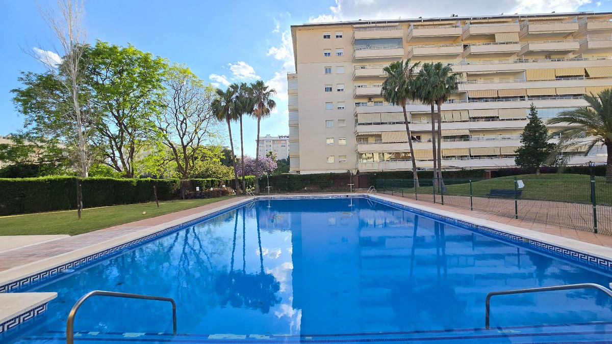 Se vende Apartamento Planta Baja de 3 dormitorios en Costa Del Sol, Málaga, España