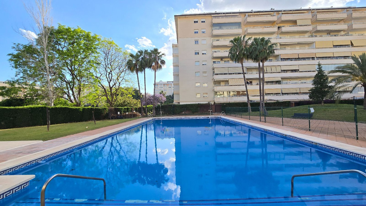 Se vende Apartamento Planta Baja de 3 dormitorios en Costa Del Sol, Málaga, España