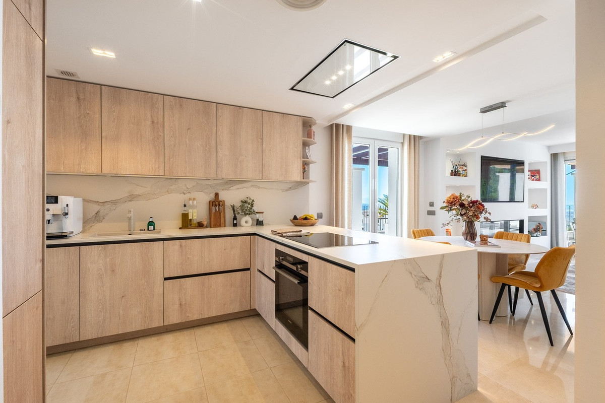 3 Bed Apartment for sale in Marbella Costa Del Sol, Málaga, Spain