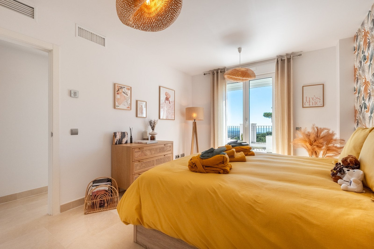 3 Bed Apartment for sale in Marbella Costa Del Sol, Málaga, Spain