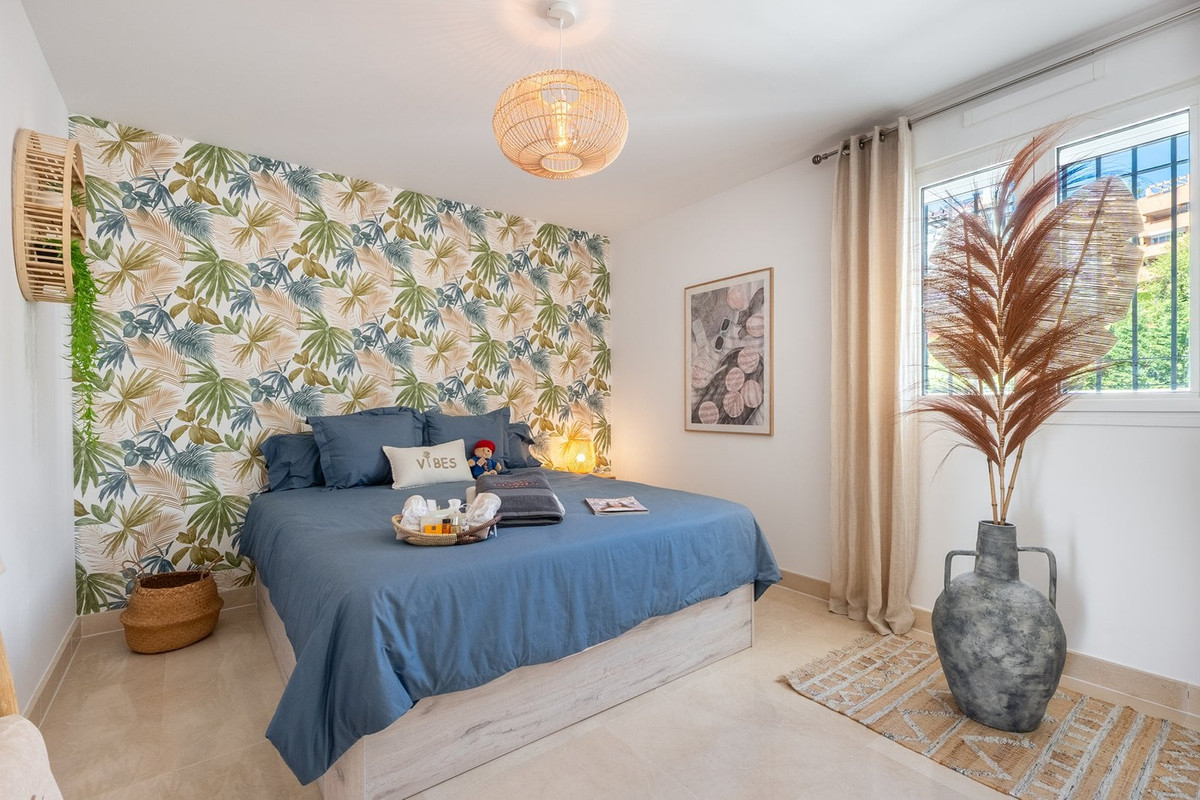 3 Bed Apartment for sale in Marbella Costa Del Sol, Málaga, Spain