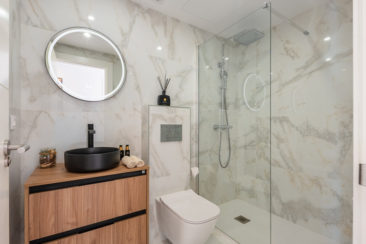 3 Bed Apartment for sale in Marbella Costa Del Sol, Málaga, Spain