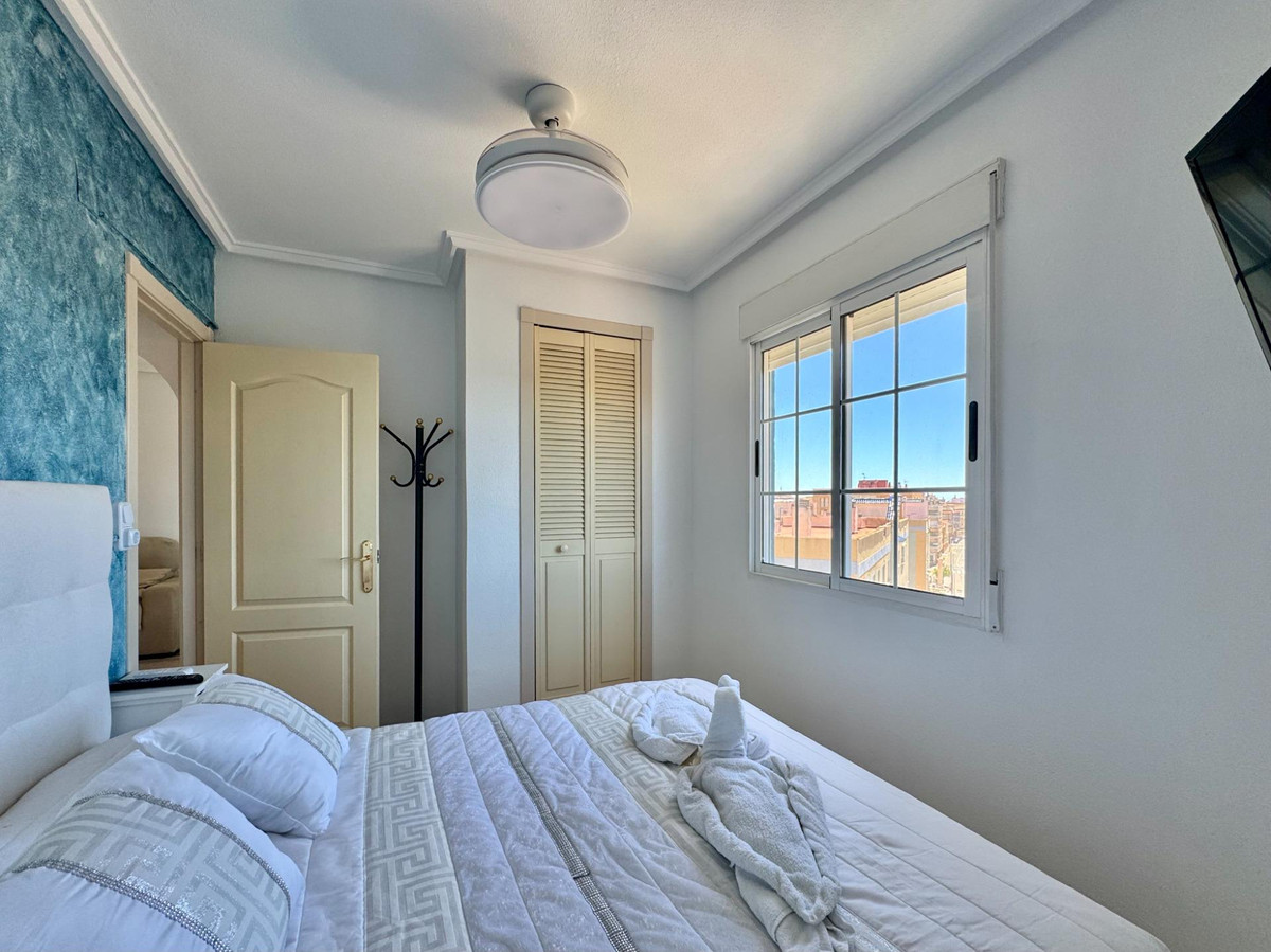 Se vende Apartamento Planta Media de 2 dormitorios en Costa Blanca, Alicante, España