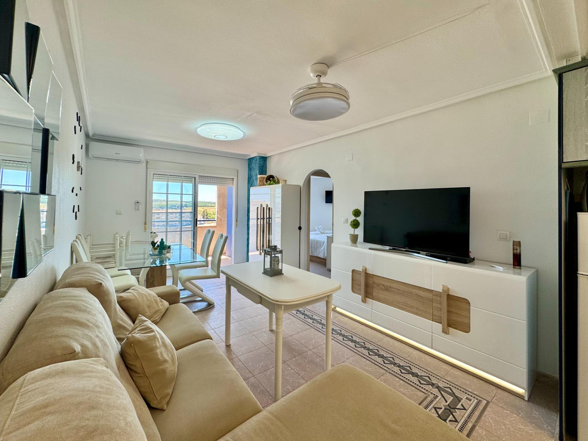 Se vende Apartamento Planta Media de 2 dormitorios en Costa Blanca, Alicante, España