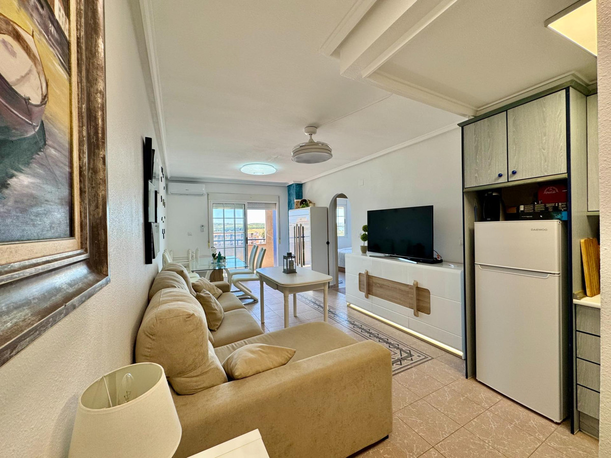 Se vende Apartamento Planta Media de 2 dormitorios en Costa Blanca, Alicante, España