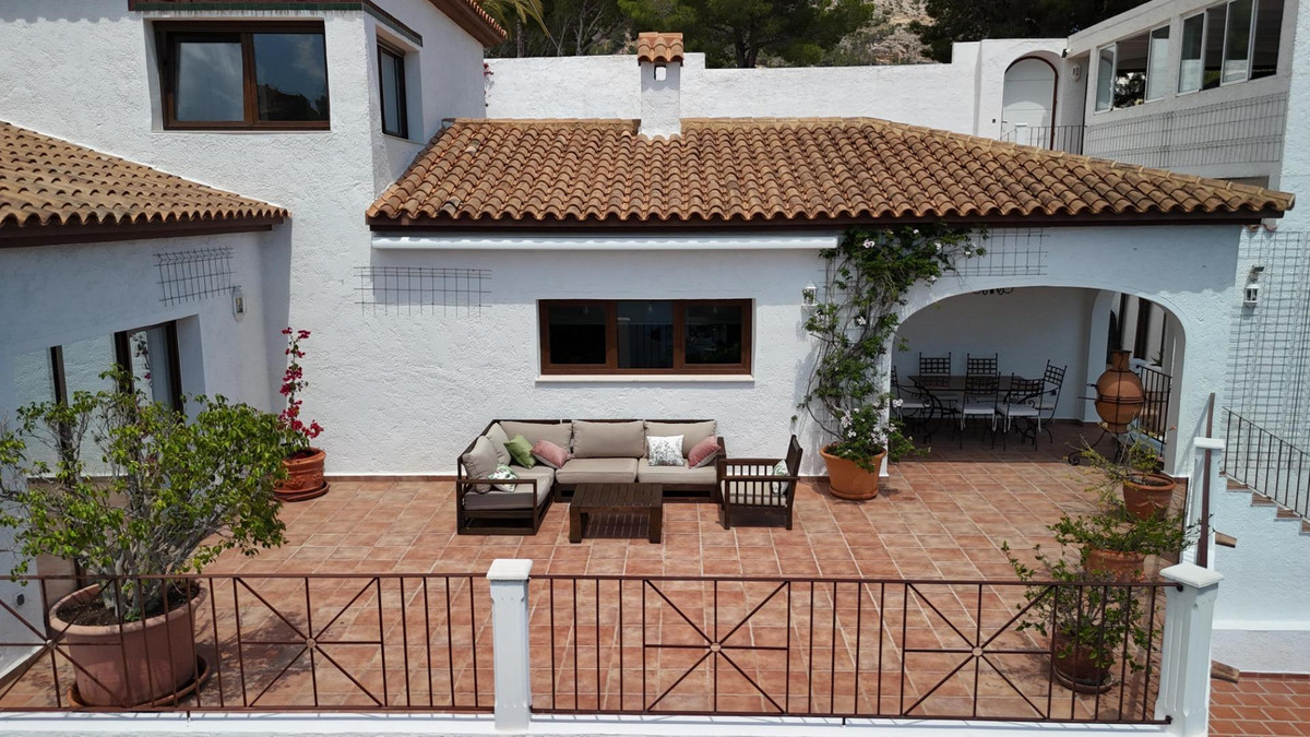 5 Bed Townhouse for sale in Altea Costa Blanca, Alicante, Spain