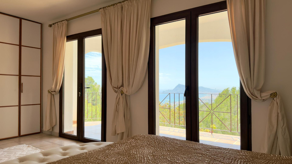 5 Bed Townhouse for sale in Altea Costa Blanca, Alicante, Spain
