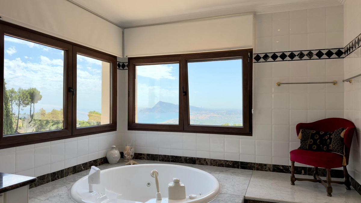 5 Bed Townhouse for sale in Altea Costa Blanca, Alicante, Spain