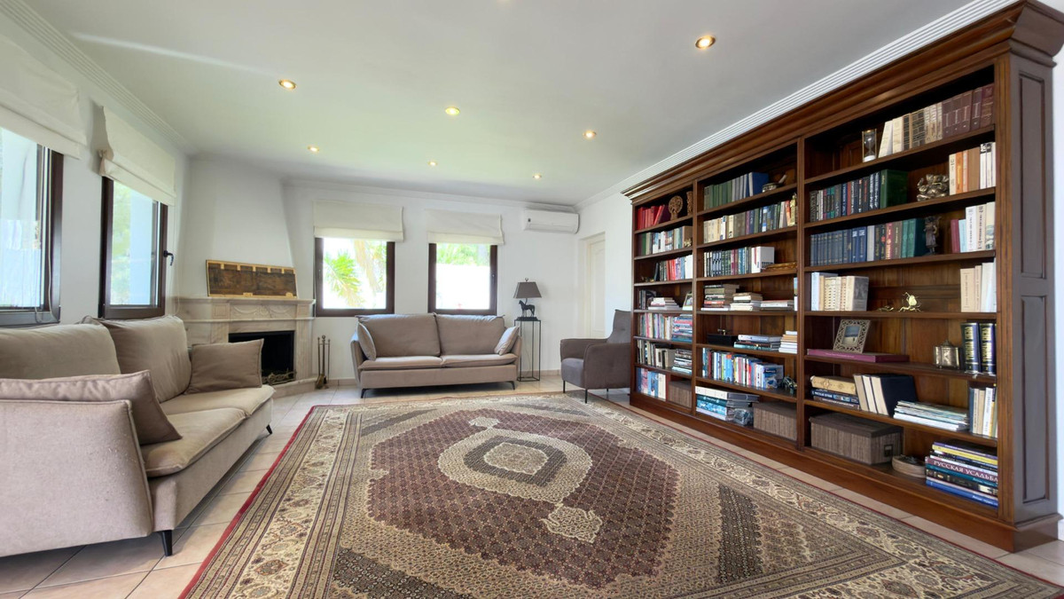 5 Bed Townhouse for sale in Altea Costa Blanca, Alicante, Spain