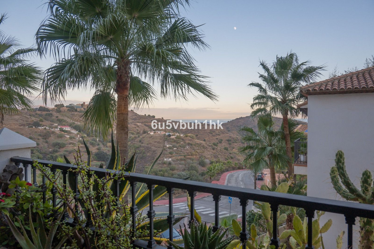 2 Bed Apartment for sale in Mijas Costa Costa Del Sol, Málaga, Spain