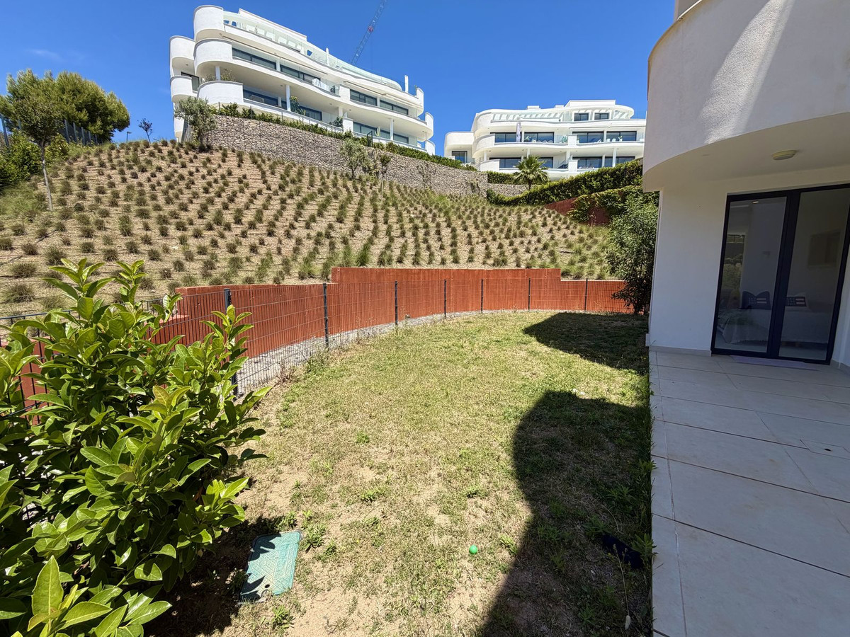 3 Bed Apartment for sale in Fuengirola Costa Del Sol, Málaga, Spain
