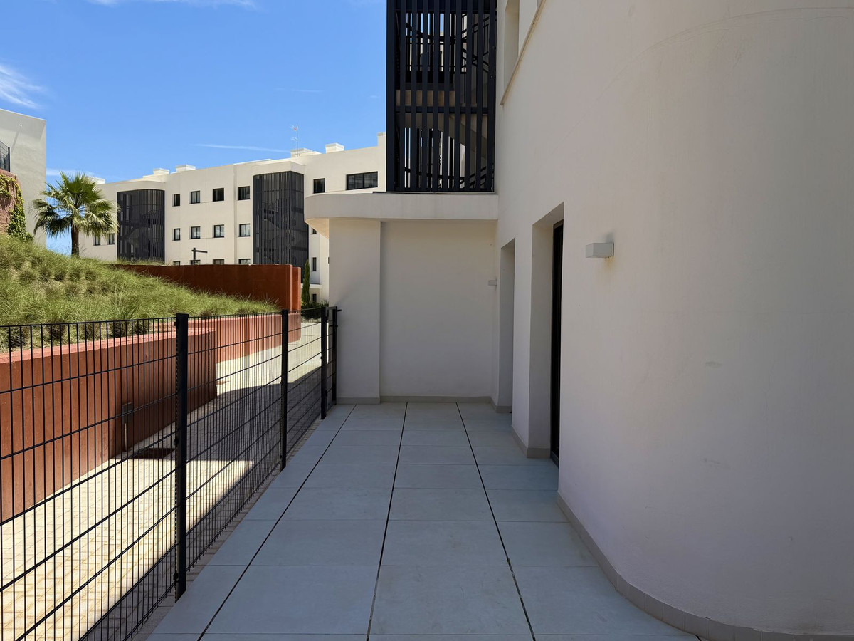 3 Bed Apartment for sale in Fuengirola Costa Del Sol, Málaga, Spain
