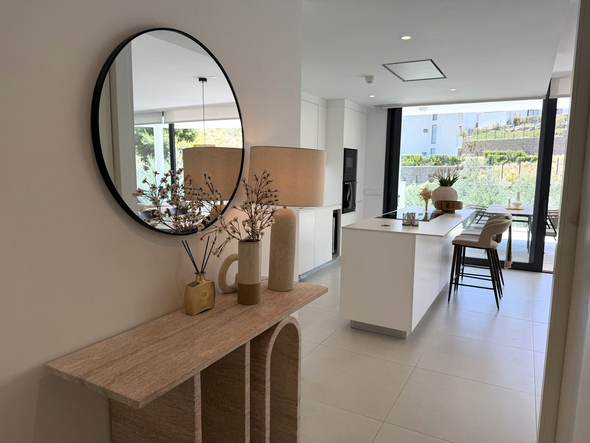 3 Bed Apartment for sale in Fuengirola Costa Del Sol, Málaga, Spain