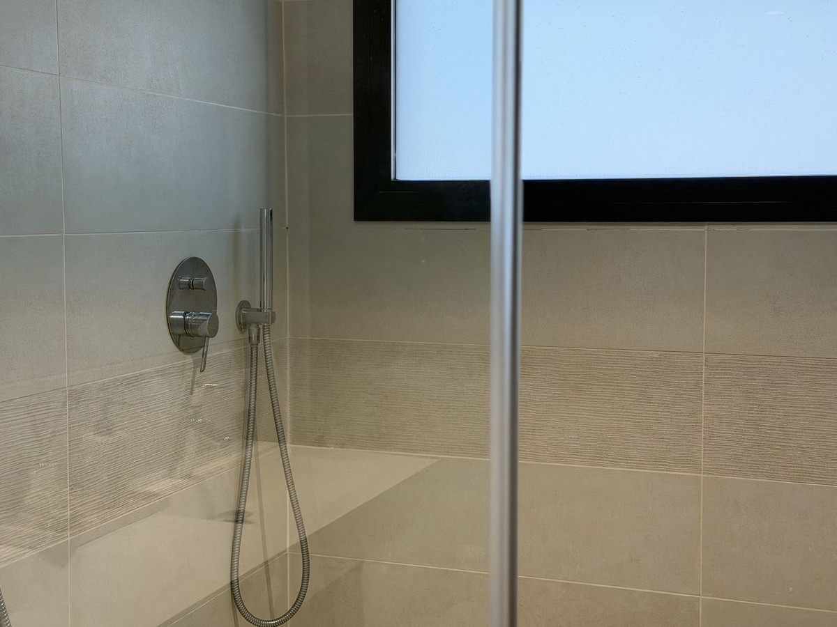 3 Bed Apartment for sale in Fuengirola Costa Del Sol, Málaga, Spain