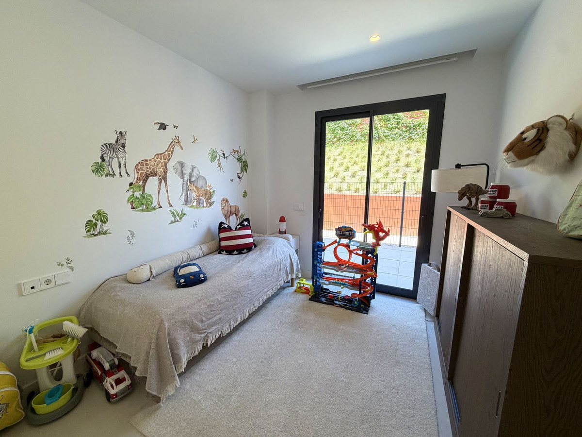 3 Bed Apartment for sale in Fuengirola Costa Del Sol, Málaga, Spain