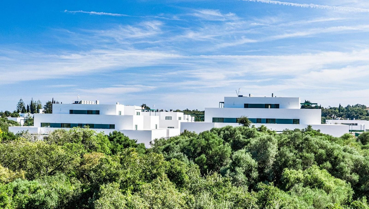 Se vende Apartamento Planta Media de 5 dormitorios en Costa Del Sol, Cadiz, España
