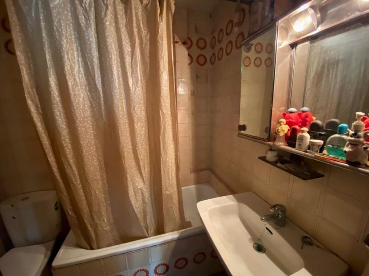 3 Bed Apartment for sale in Marbella Costa Del Sol, Málaga, Spain