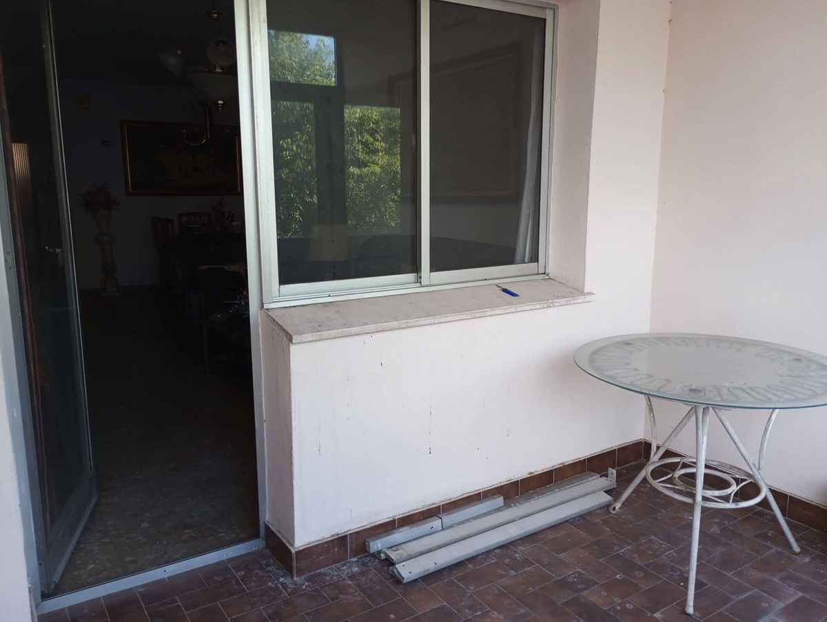 3 Bed Apartment for sale in Marbella Costa Del Sol, Málaga, Spain