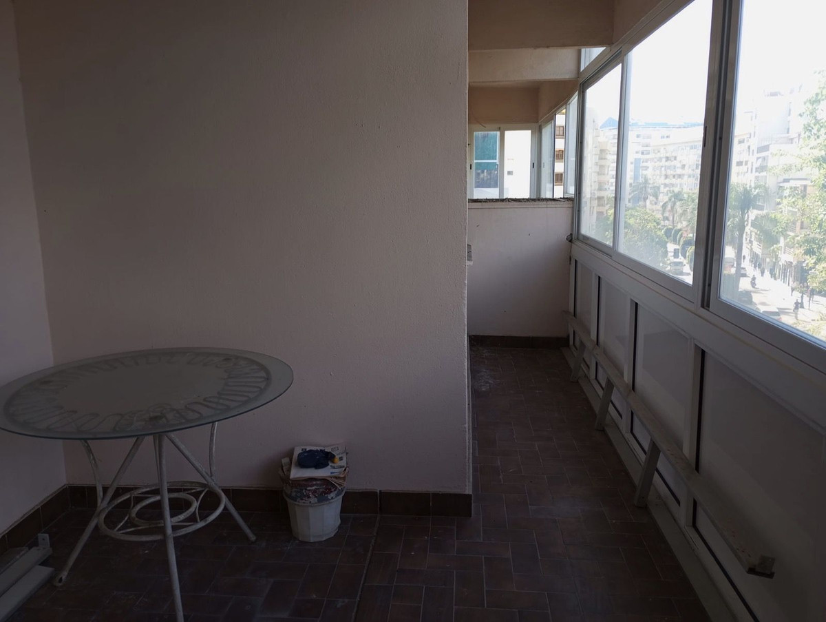 3 Bed Apartment for sale in Marbella Costa Del Sol, Málaga, Spain