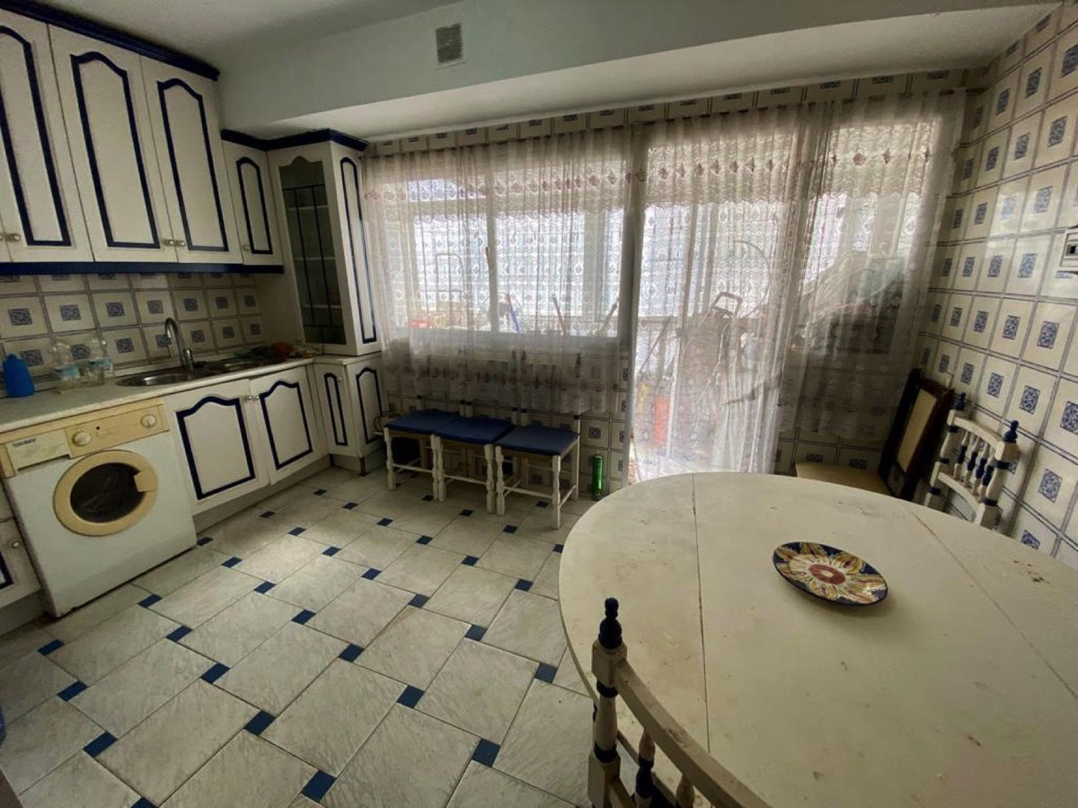 3 Bed Apartment for sale in Marbella Costa Del Sol, Málaga, Spain