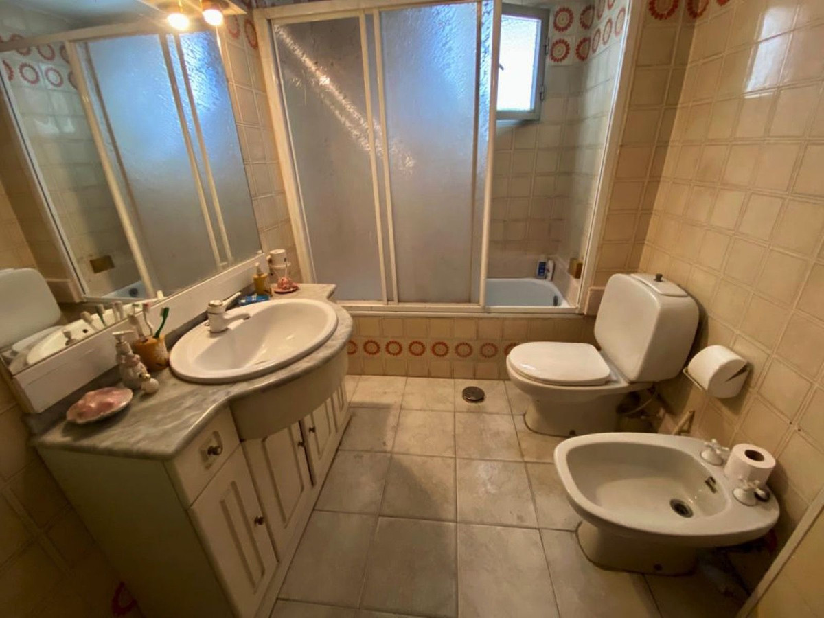 3 Bed Apartment for sale in Marbella Costa Del Sol, Málaga, Spain