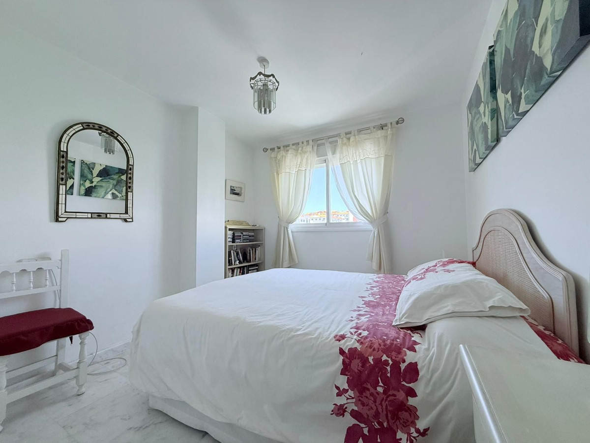 2 Bed Apartment for sale in Estepona Costa Del Sol, Málaga, Spain
