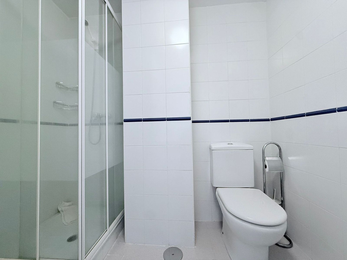 2 Bed Apartment for sale in Estepona Costa Del Sol, Málaga, Spain