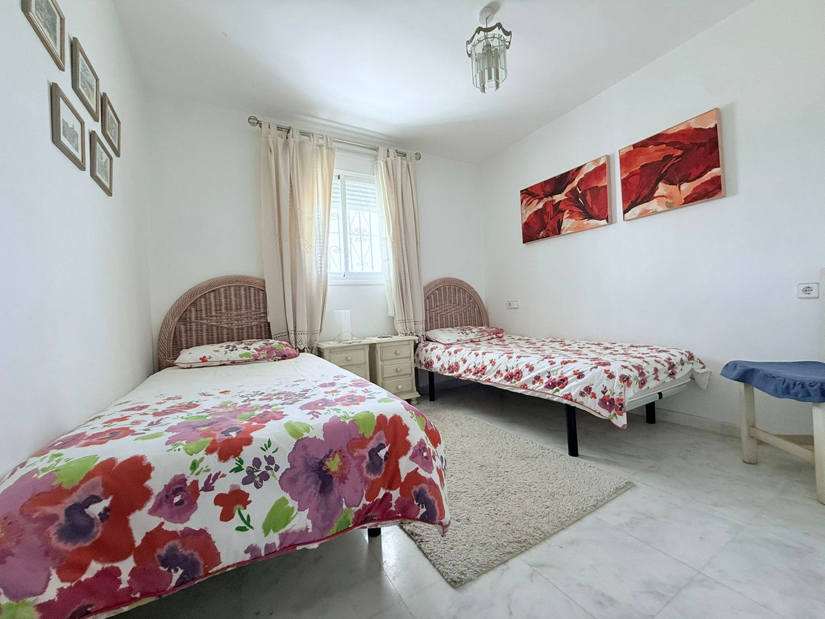 2 Bed Apartment for sale in Estepona Costa Del Sol, Málaga, Spain