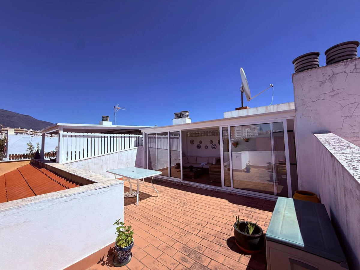 2 Bed Apartment for sale in Estepona Costa Del Sol, Málaga, Spain