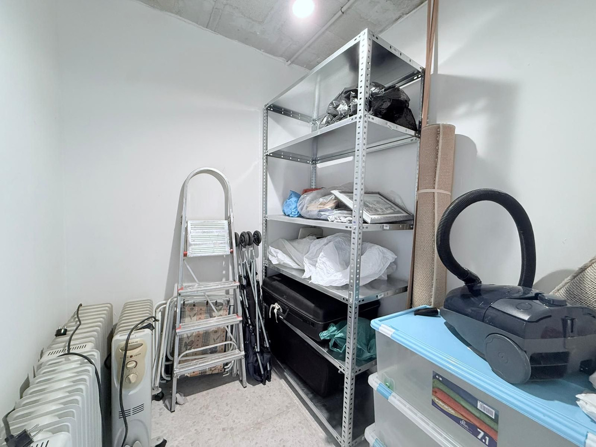 2 Bed Apartment for sale in Estepona Costa Del Sol, Málaga, Spain