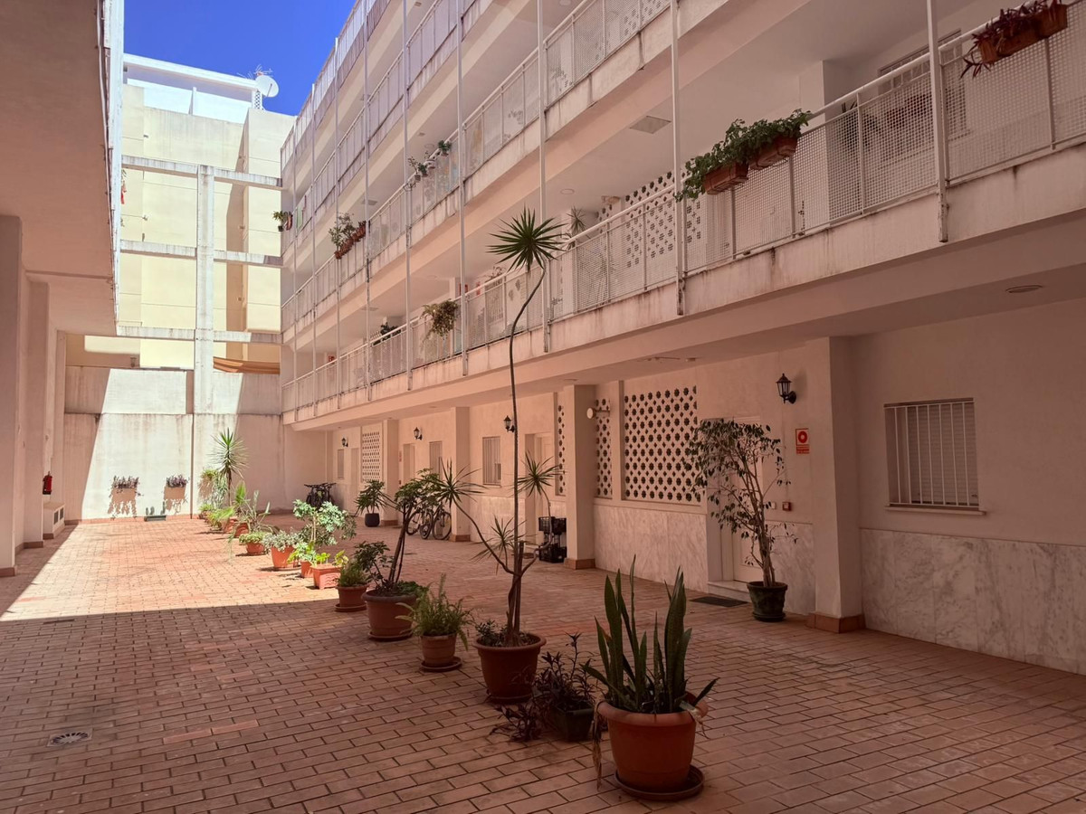 2 Bed Apartment for sale in Estepona Costa Del Sol, Málaga, Spain