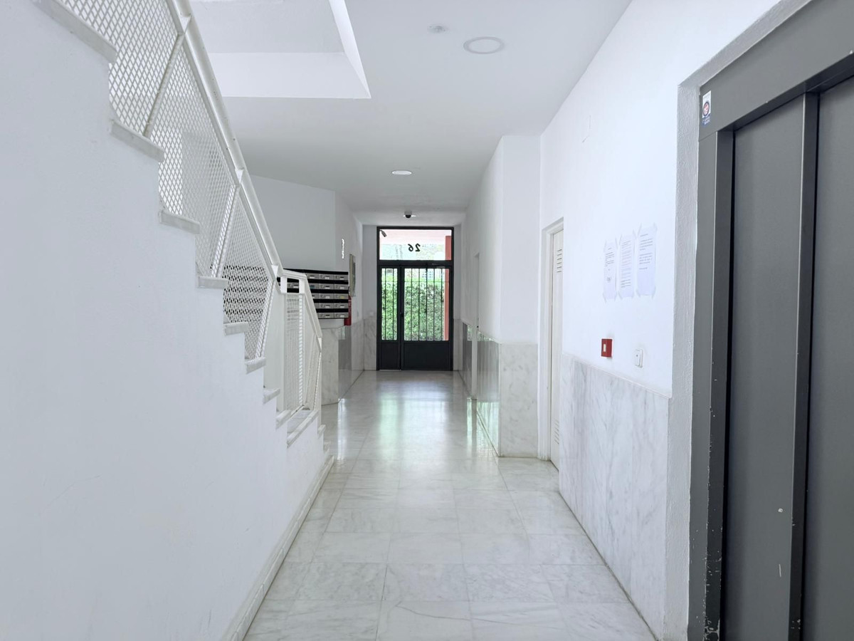 2 Bed Apartment for sale in Estepona Costa Del Sol, Málaga, Spain