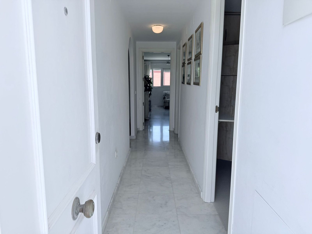 2 Bed Apartment for sale in Estepona Costa Del Sol, Málaga, Spain