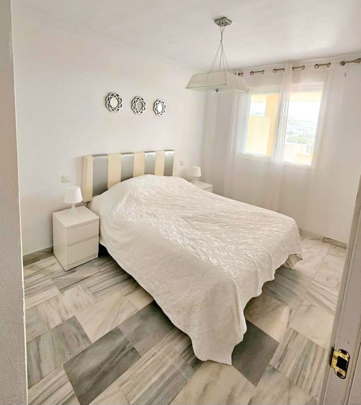 Se vende Apartamento Planta Baja de 3 dormitorios en Costa Del Sol, Málaga, España
