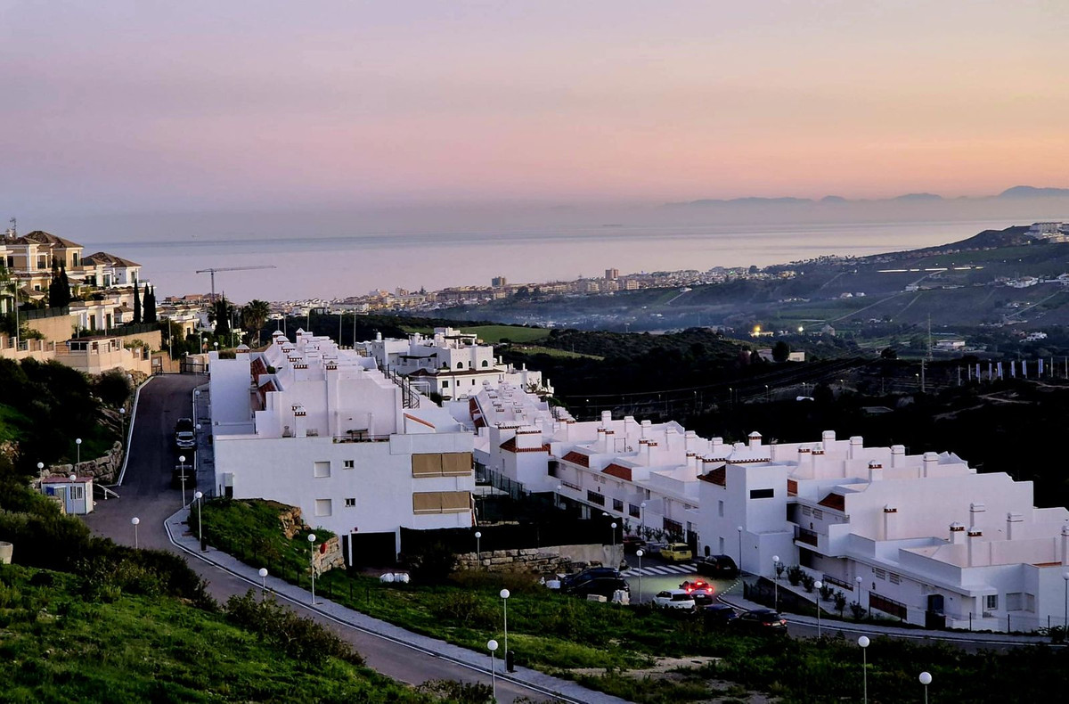 Se vende Apartamento Planta Baja de 3 dormitorios en Costa Del Sol, Málaga, España