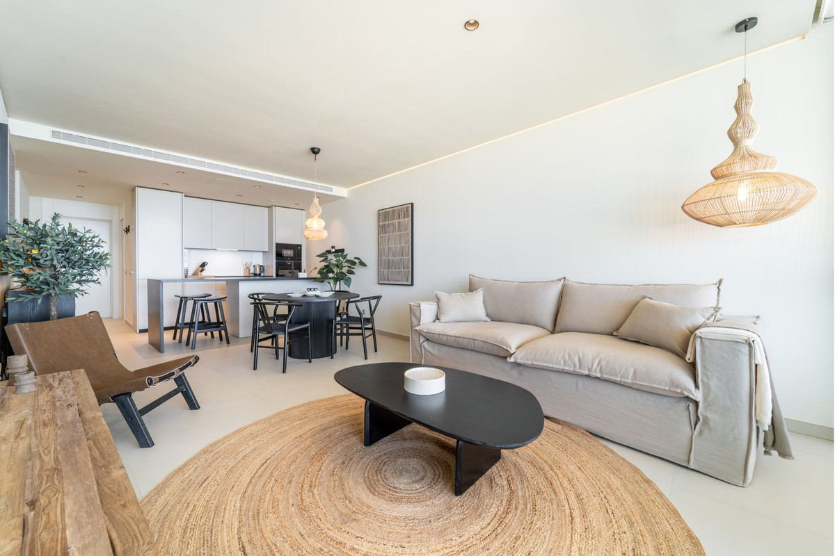 2 Bed Apartment for sale in Fuengirola Costa Del Sol, Málaga, Spain