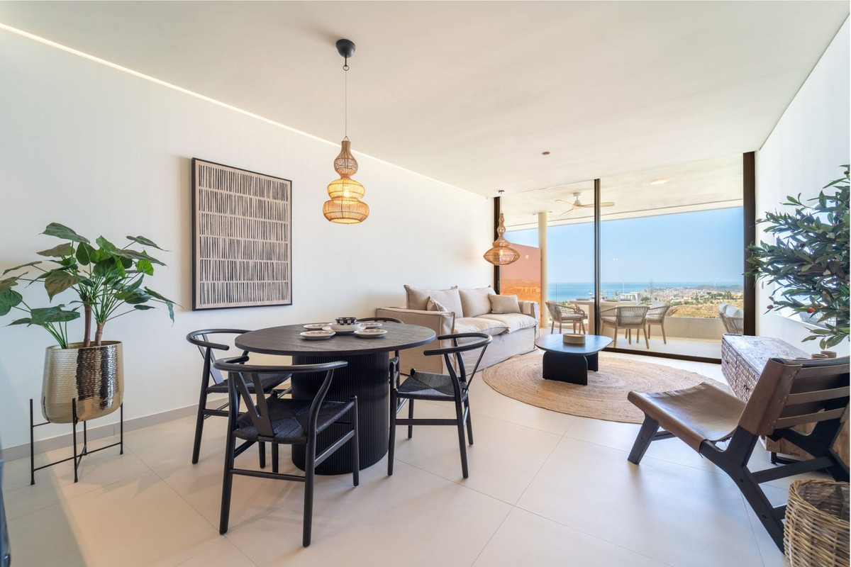 2 Bed Apartment for sale in Fuengirola Costa Del Sol, Málaga, Spain