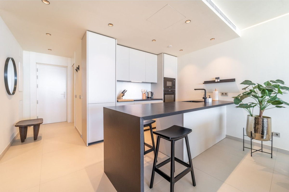 2 Bed Apartment for sale in Fuengirola Costa Del Sol, Málaga, Spain