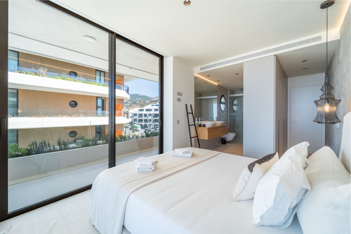2 Bed Apartment for sale in Fuengirola Costa Del Sol, Málaga, Spain
