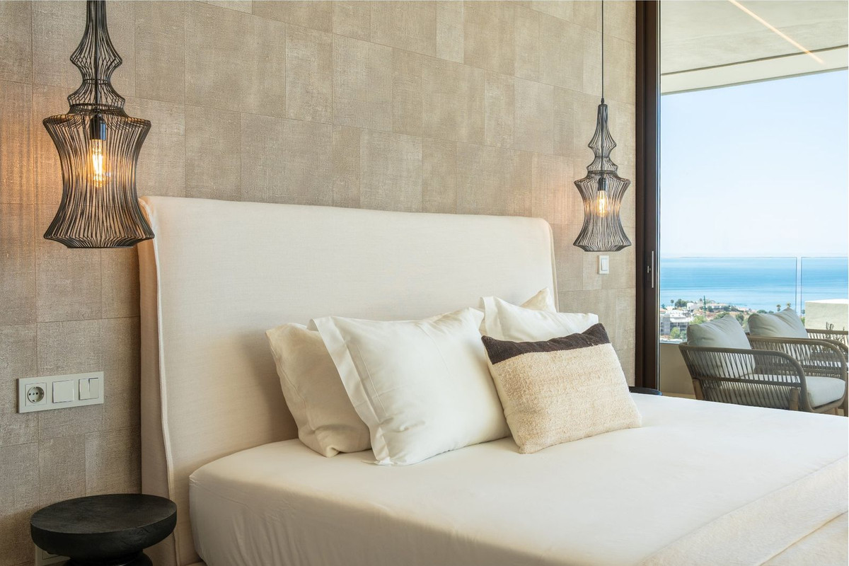 2 Bed Apartment for sale in Fuengirola Costa Del Sol, Málaga, Spain