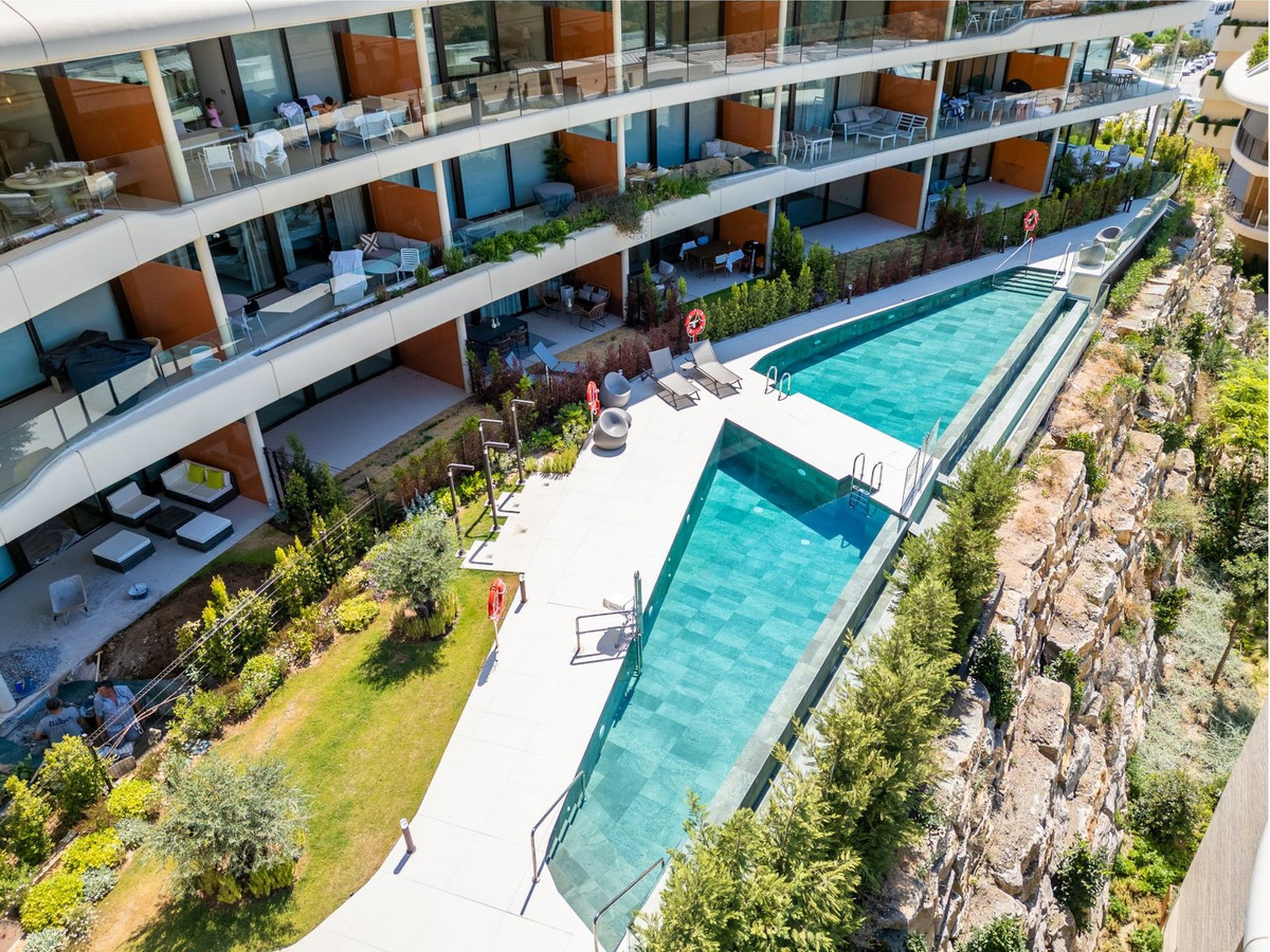 2 Bed Apartment for sale in Fuengirola Costa Del Sol, Málaga, Spain